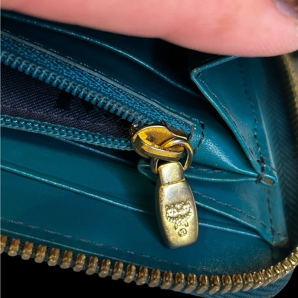 MCM TEAL LONG WALLET GUC many card slots/inside pockets .1 zipper inside pocket - Picture 4 of 13